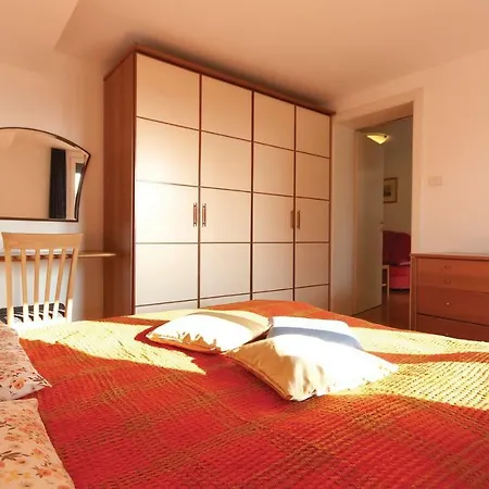 2 Bedroom Cozy In